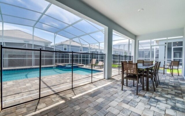 9076hs 8 Bedroom Villa by Redawning