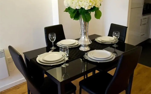 Icon Becket Apartment