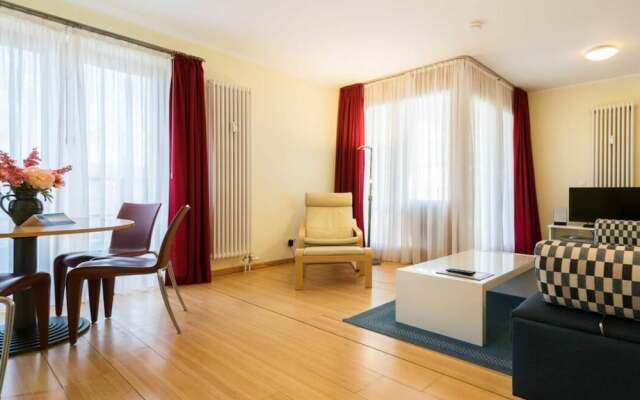 Apartment With 1 Bedroom and Balcony