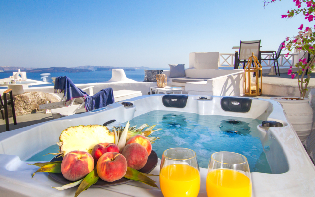 Alexander's Suites