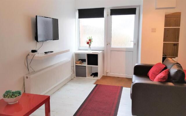 Swindon Old Town Studio - EnterCloud9SA