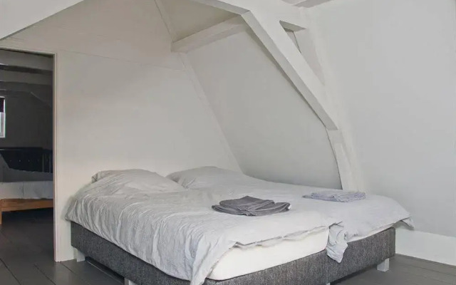 Luxury Keizersgracht Group House