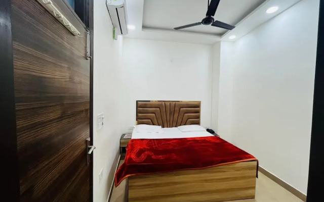 Roomshala 152 Hotel Sukoon