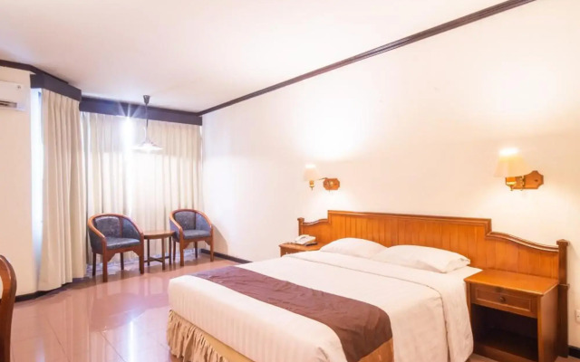 Capital O 1735 Adika Bahtera Hotel