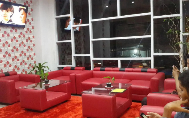 RedDoorz Plus @ Paal 2 Manado