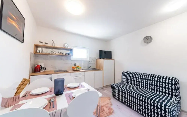 Renci - Great Location & sea View - A3