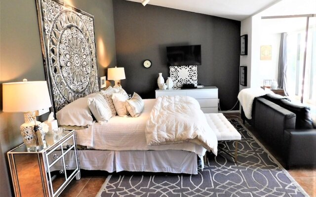 The Desert Pearl - Private Pool & Spa!