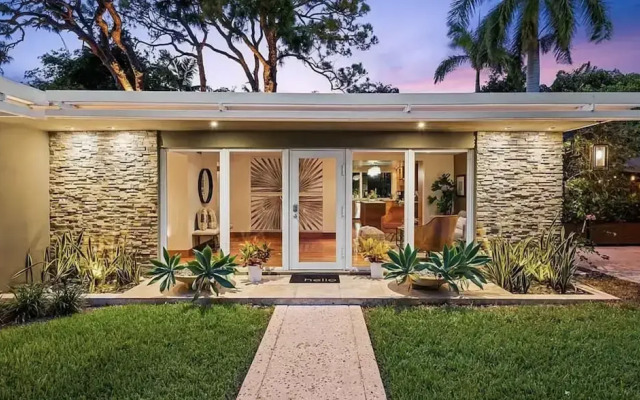Wilton Manors Stunning Gated Oasis