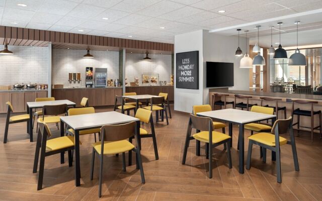 Fairfield Inn & Suites by Marriott Milwaukee West