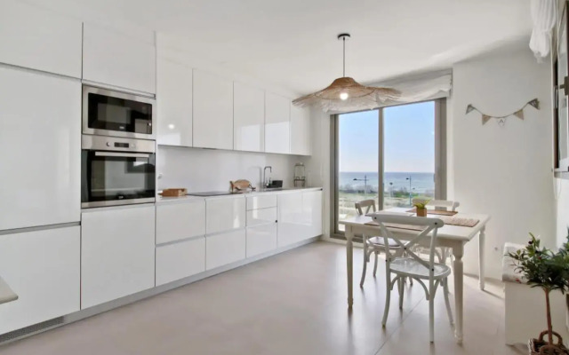 Panorama Beach - Sky View