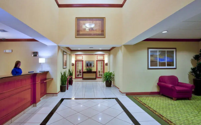 Holiday Inn Express Hotel & Suites St. Petersburg North (I-275)