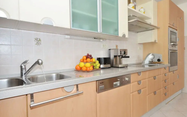 Lilly - spacious 3 bedroom apartment