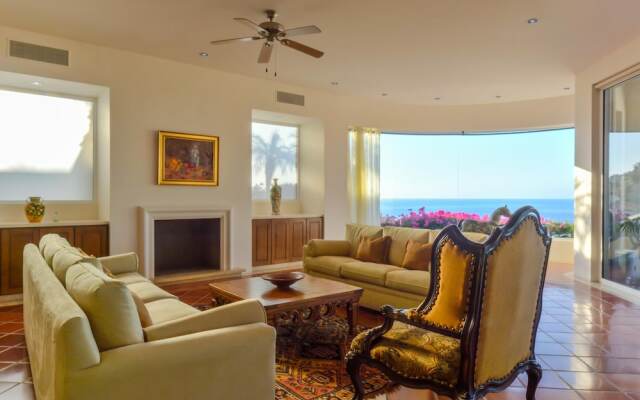 Luxury 5BR Villa, Sleeps 14 W/ocean View: Villa Perla de Law