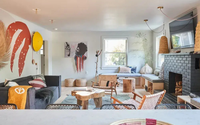 Woodstock Way Hotel