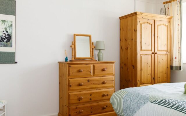 Seaside Retreat 2 Mins to Beach
