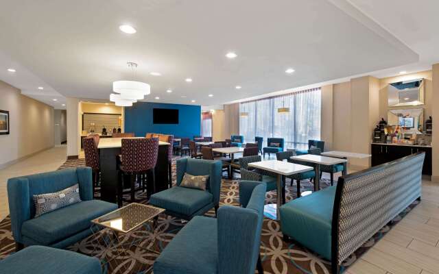 La Quinta Inn & Suites by Wyndham West Monroe