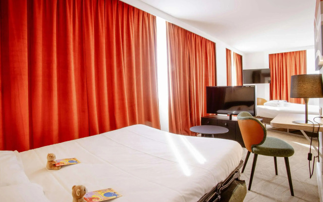 Novotel Lyon Centre Confluence Bord de Saone