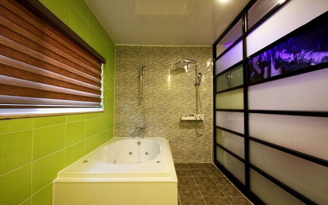 Chilgok Palgongsan W Drive-in