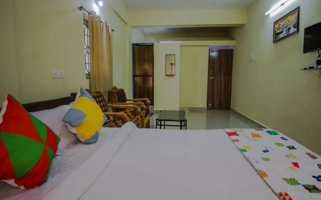 OYO 14042 Home Cozy Studio Siolim