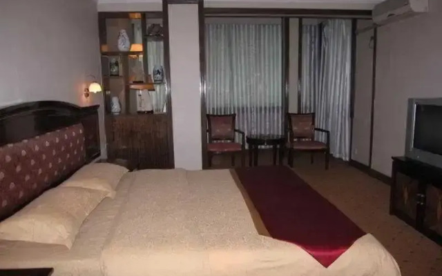 Guilin Soluxe Qixia Hotel