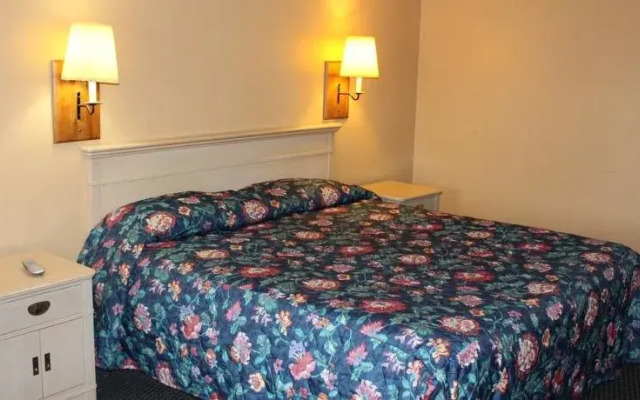 Hometown Inn Fort Wayne