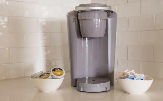 FRONTDESK Main & Clay Apts Butcḣertown Louisville