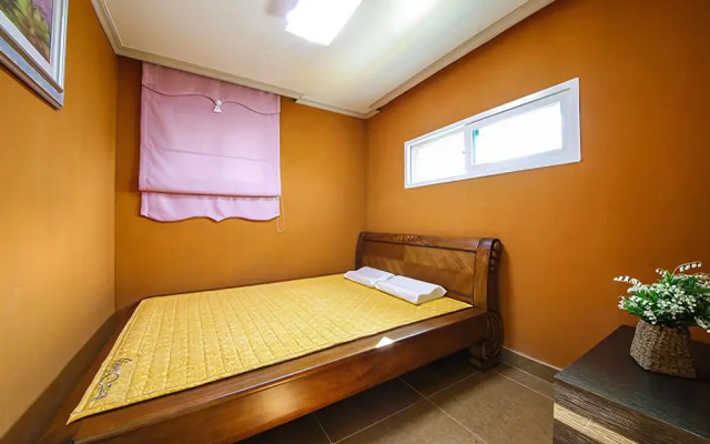 Ganghwa Sharon Pension