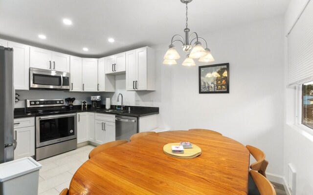 Beacon Hill Retro - Central Location