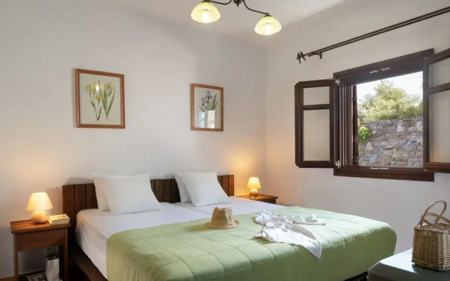 Esperos Suites & Villas