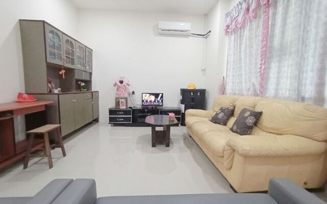 OYO 90186 Tiong's Homestay - Gated Comm