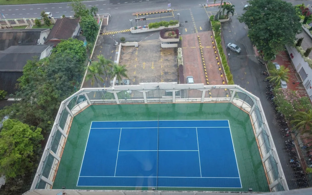 Rainbow Paradise Beach Resort by LWE