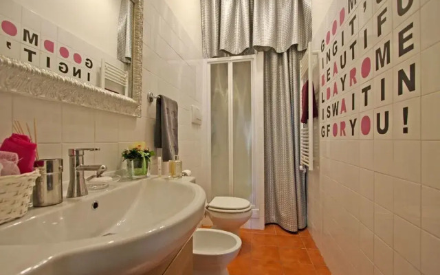 Elle Holiday Penna Apartment