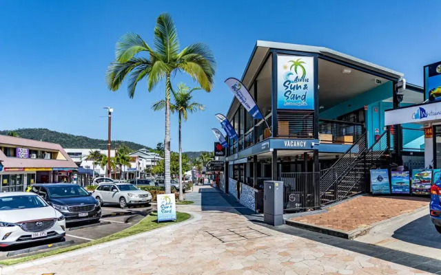 Airlie Sun & Sand Accommodation 2