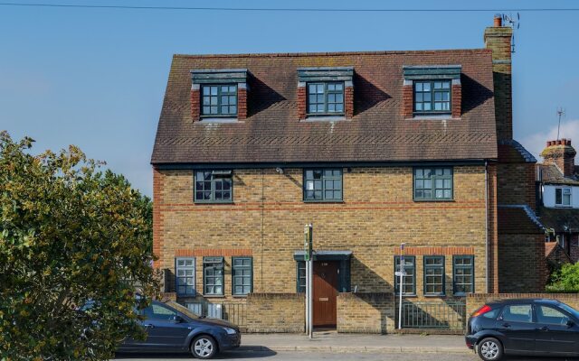 Stunning flats in Rye