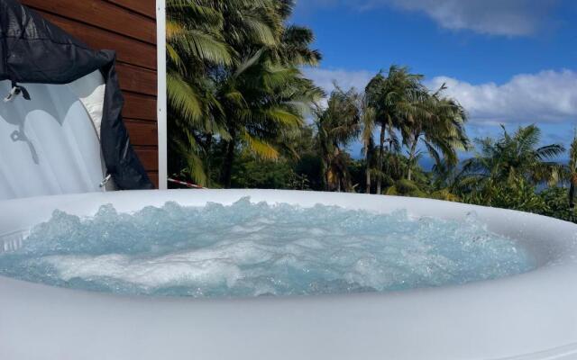 l'escapade créole bungalow Longani jacuzzi privatif