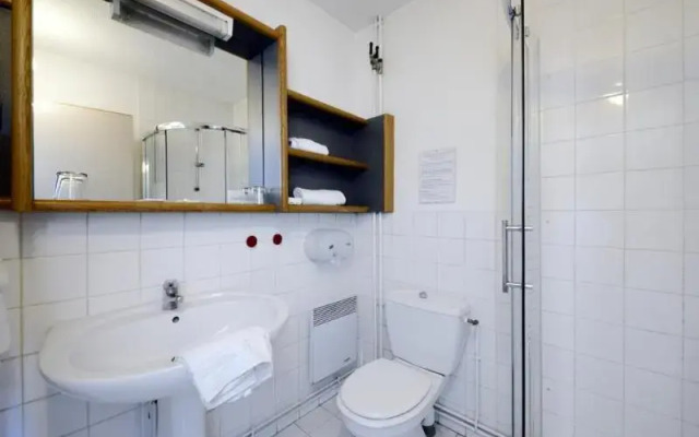 Logis Hostellerie Domaine De La Reynaude