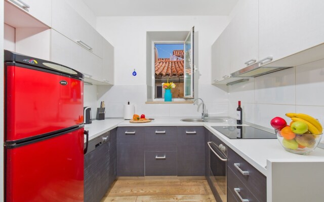 Apartment & Room Joy