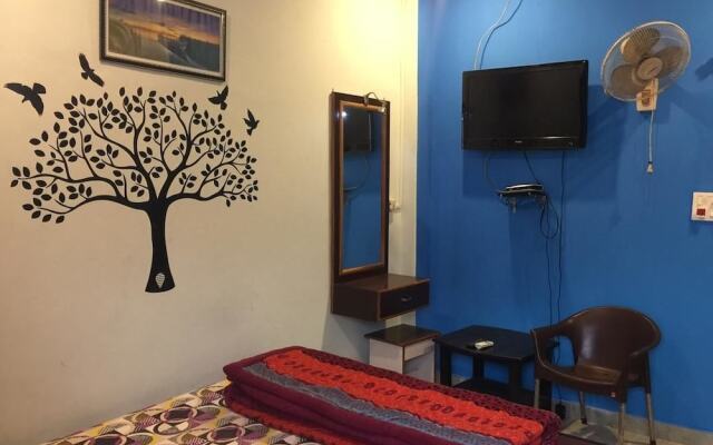 BlueStays Hostel