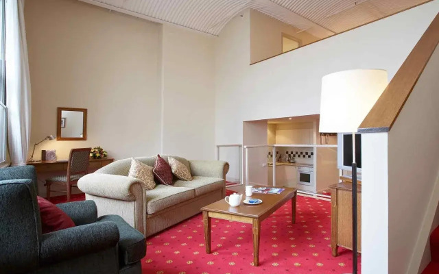 Grand Hotel Melbourne