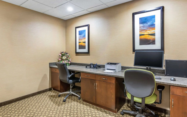 Comfort Suites South Point - Huntington