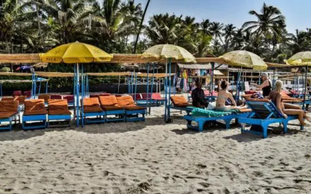 Xaviers Cafe & Beach Huts