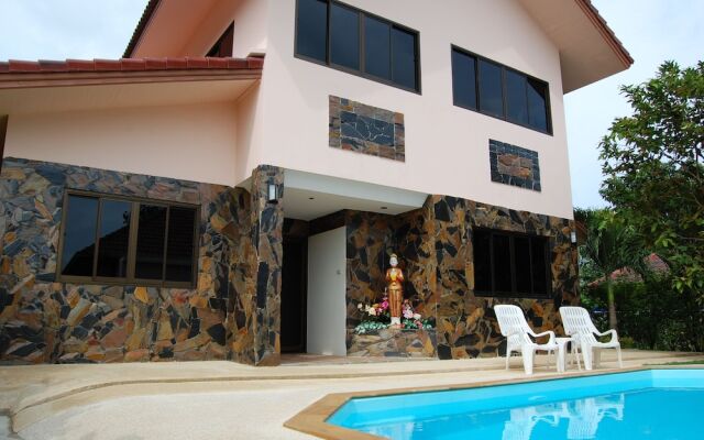 Tan Rock Resort