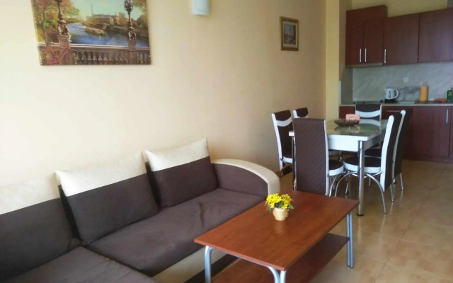 Central Plaza Studio