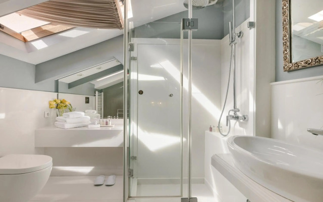 Noble Suites