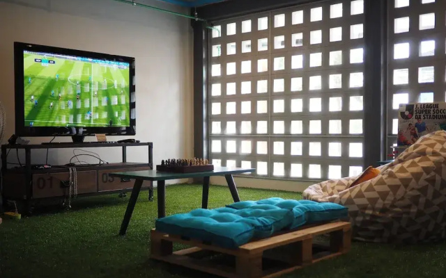 Hybrit Hostel & Cafe