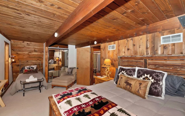 Yosemite Pines Cabin - Sleeps 8