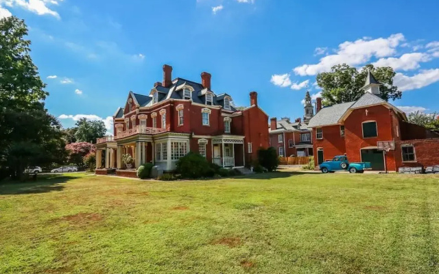 Wright Mansion - An Impressive Victorian Estate