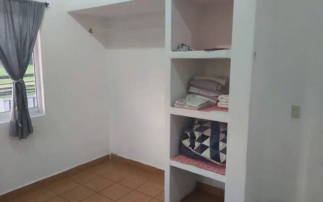 Nicolas Place B12 -beautiful Studio Apartment Excellent Location
