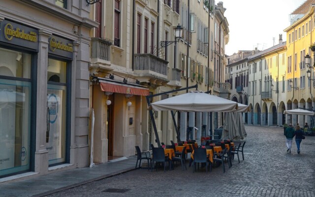 Piazza dei Frutti Flat