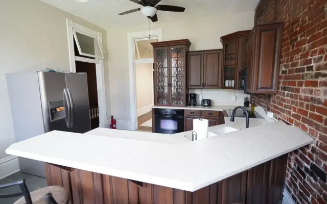 1210 Roland Way- Apartment